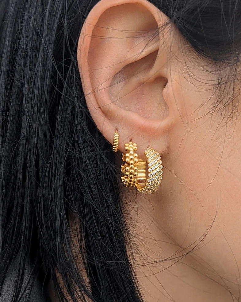 MEDIUM PAVÉ HOOP EARRINGS